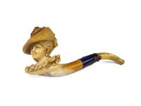 Pfeife aus Meerschaum mit der Darstellung eines Frauenkopfes mit Hut
