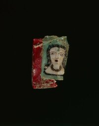Scheibe eines Mosaikstabes mit weiblicher Büste