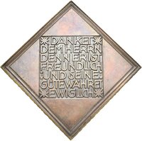 Klippenförmige Plakette zur Erinnerung an die Feier von Goldenen Hochzeiten in Württemberg