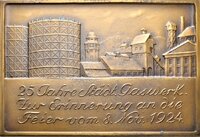 Erinnerungsplakette auf das 25-jährige Bestehen der Gaswerke Stuttgart