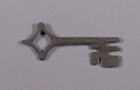 Schlüssel mit rautenförmigem Griff