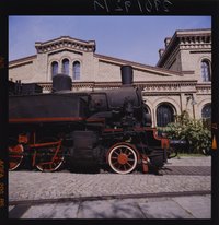 Dampflokomotive "Preußische T 9.3" (Tki3-112 PKP) vor dem Lokschuppen
