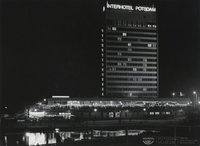 Interhotel Potsdam, Nachtaufnahme