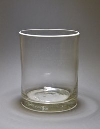 Weißbierglas mit weißem Rand