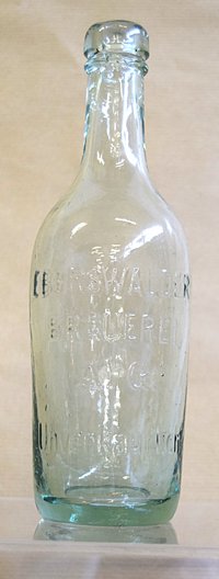 Flasche ohne Verschluss, Aufschrift: "Eberswalder Brauerei A.G. unverkäuflich
