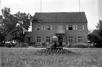 Wusterhausen/Dosse, Gebäude Schild „Fahrgastschiffahrt, Walter …“