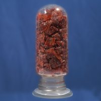 Großes Salzglas mit rotem Carnallit (?)