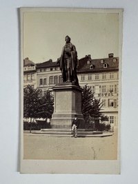 CdV, Theodor Creifelds, Frankfurt, Nr. 266 Schiller-Monument, ca. 1870.