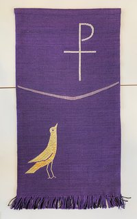 Christusmonogramm und Vogel