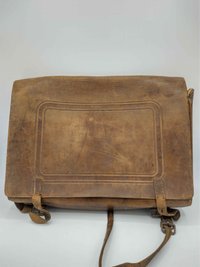 Hellbraune Schultasche mit viereckigem Muster