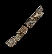 Schwertscheidenfragmente aus Grab 44 von Schkopau, Saalekreis