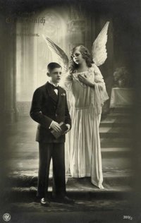 Schutzengel-Postkarten aus evangelischen und katholischen Haushalten, 1915-1938