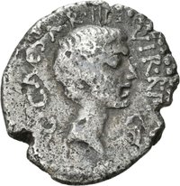 Denar des L. Cornelius Balbus für Octavian mit Darstellung einer Reiterstatue
