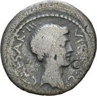 Denar des Octavian mit Darstellung eines curulischen Stuhls