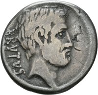 Denar des M. Iunius Brutus mit Darstellung des C. Servilius Ahala
