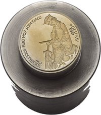 Stempel von Victor Huster für einen Gestaltungswettbewerb der 5 Mark-Münze auf 150 Jahre Deutsches Archäologisches Institut