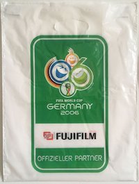 Einkaufstüte: „Fujifilm – Germany 2006“