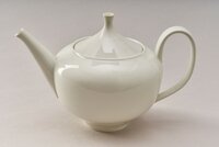 Teekanne aus dem Teeservice Form "Teestunde"