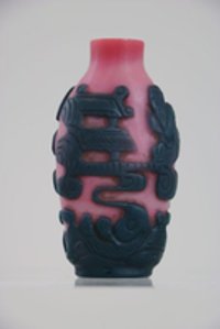 Schnupftabakflasche mit asiatischem Dekor