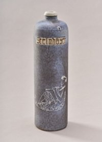 Vase in Flaschenform mit Aufschrift "Steinhäger"