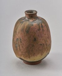 Eierförmige Vase mit Überlaufglasur
