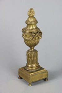 Ein Louis XVI-Vasenleuchter