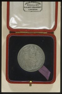 Sonderausstellung "Feuer und Flamme" von 1997; Medaille "The Gas Light and Coke Company Centenary 1812 - 1912"