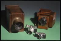 Fotoapparate mit Fotokamera "Contarex" von Zeiss Ikon