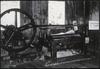 Papiermühle Niederzwönitz, Glättmaschine mit Achatstein von ca. 1900 (Foto aus dem technischen Museum Papiermühle Niederzwönitz)