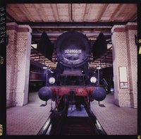 Lokomotive "S2 4966-9" im Lokschuppen