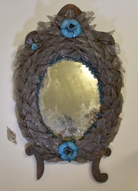 Venezianischer Spiegelrahmen mit Blattapplikationen