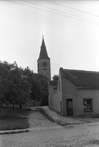 Wolmirsleben, Ortsansicht 2 mit Kirche St. Nikolai