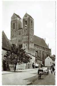 Marienkirche von Westen aus gesehen, vor 1945