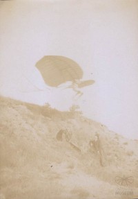 Fotografie des "ersten erfolgreichen Flugzeugs" der Geschichte