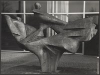 Nahaufnahme der Aluminiumskulptur "Figurenbaum" als Eingangsplastik für den deutschen Pavillon auf der Weltausstellung Brüssel 1958
