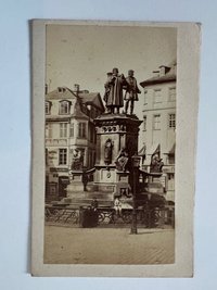 CdV, Unbekannter Fotograf, Frankfurt, Guttenberg-Denkmal, ca. 1865