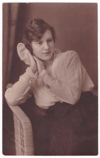 Emmy Berner, geb. Ludwig (März 1920)