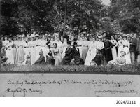 Ausflug der Lesegesellschaft Dürkheim auf die Hardenburg, 1901