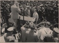 Schwarz-Weiß-Aufnahmen am Zettelmeyer-Messestand der Reichsnährstandsausstellung 1937