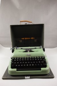 Schreibmaschine "Erika"