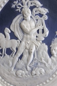 Biskuitmedaillon a la Wedgwood, Darstellung: Orpheus unter den Tieren