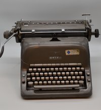Adler-Universal Schreibmaschine