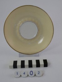 Tasse Form X Nr. 47 Mit Gelbem Fond Und Stahldruckdekor (Untere)