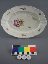 Platte oval mit Blumenmalerei