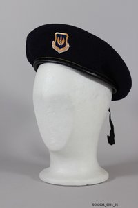 Kopfbedeckung, dunkelblaues Barett der Security Police