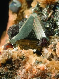 Tetraedrit (Antimonfahlerz) und Zinkblende auf Siderit