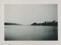 Fotografische Abbildung eines großen Sees