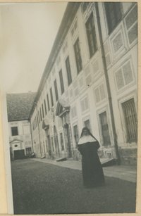Abbildung einer Nonne