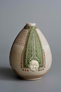 Kleine eiförmige Vase
