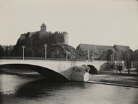 Burg Giebichenstein mit Brücke über Die Saale. Halle a/S.
